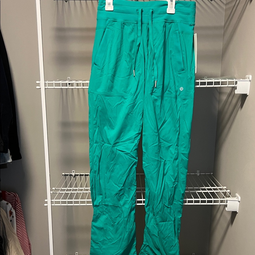 NWT 🍋 Lululemon Kelly Green Dance Studio MR Pant - Size 4